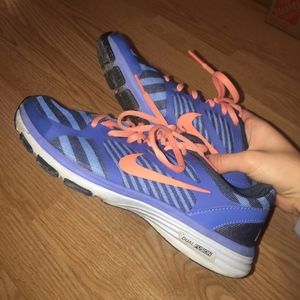 Nike Dual Fusion Tennis Shoe